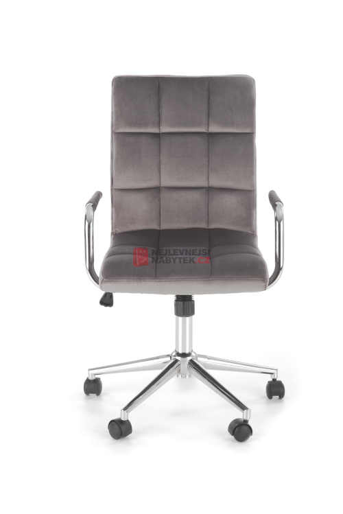 židle v prošívaném designu