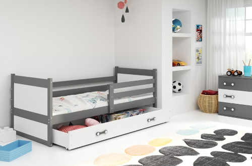 Dětská postel s roštem a kvalitní matrací