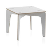 Dětský dřevěný stolek v bílém provedení
